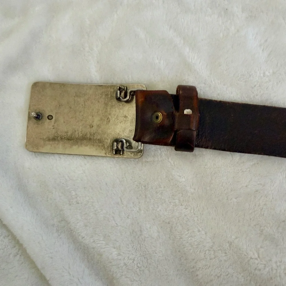 Fossil men brown